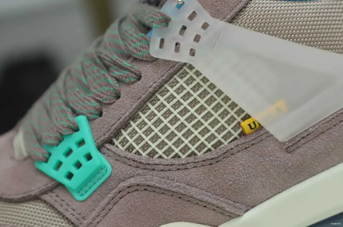 JORDAN RETRO 'TAUPE HAZE' UNION X AIR 4 LA 0526